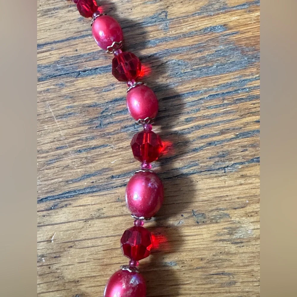 50s Vintage Red Glass Bead and Crystal Necklace - Picture 4 of 7